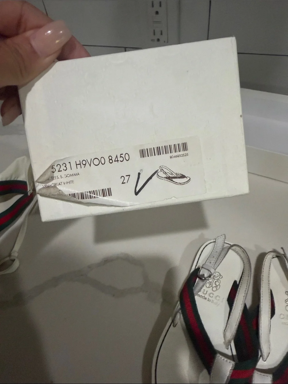 Gucci White Kids Sandals with Green and Red Webbing